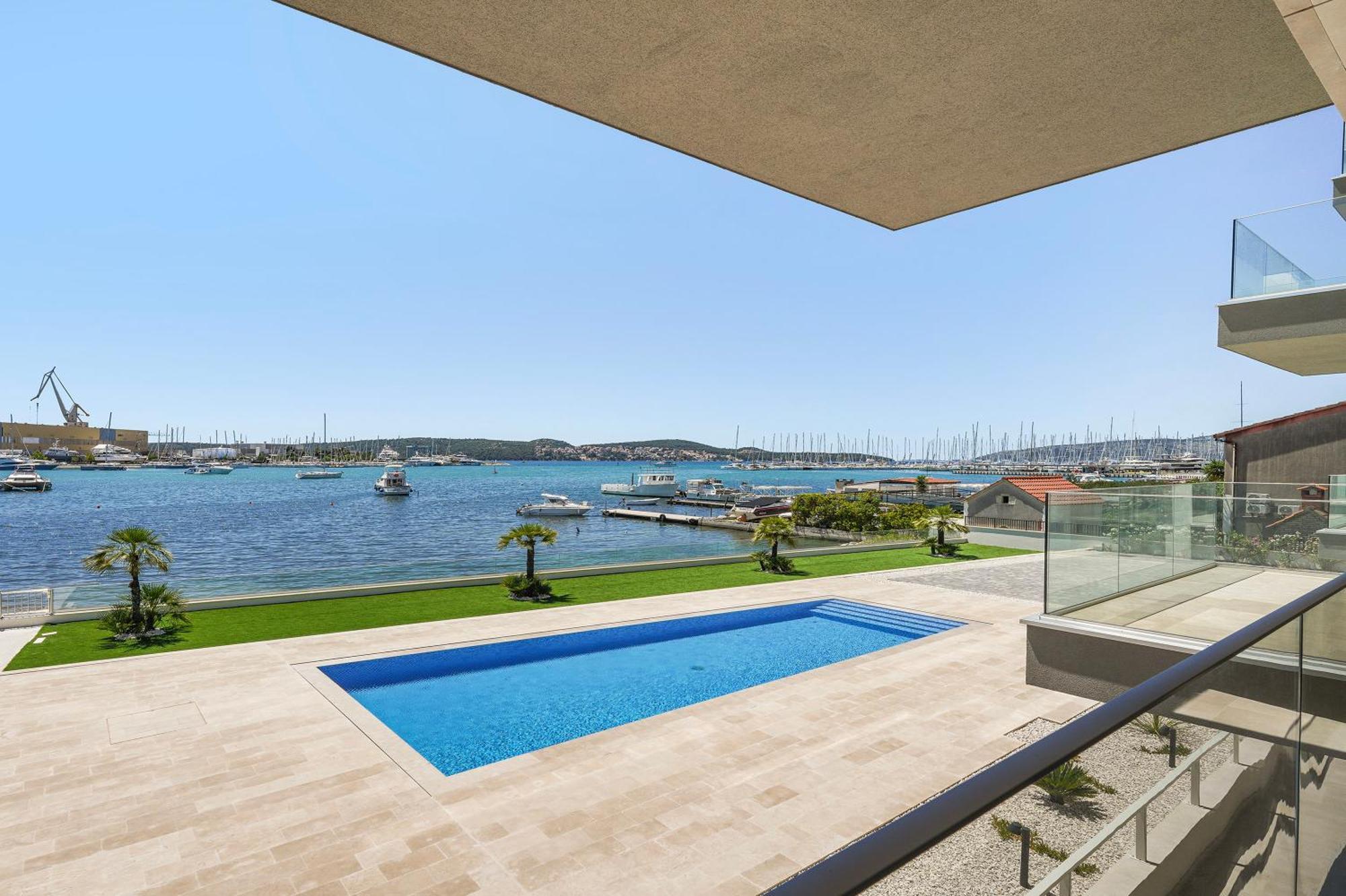 Royal Dutch At Sea Apartman *
